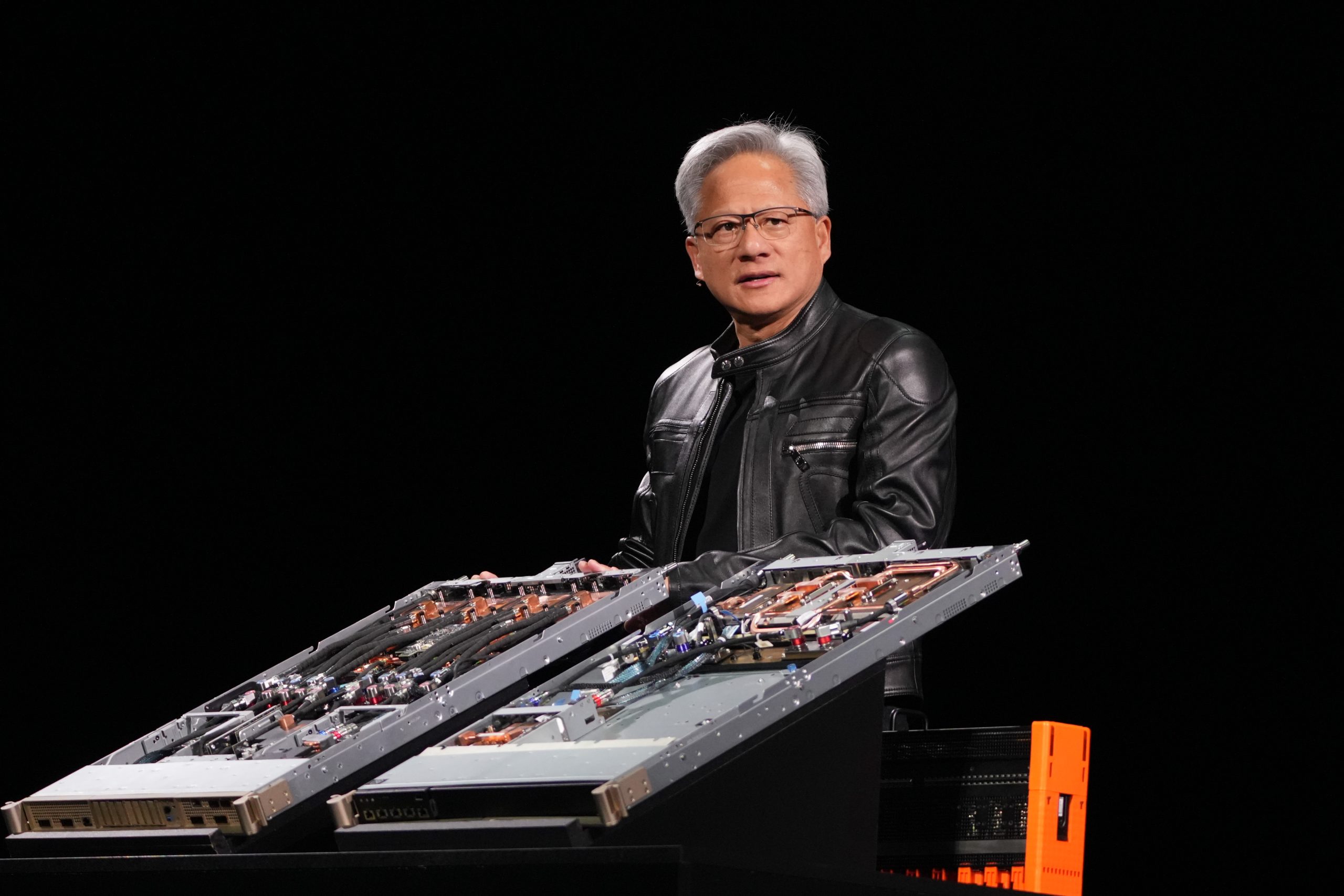 2025 IT기업 순위 변화, AI 반도체·클라우드 1위 엔비디아의 독주와 그 의미